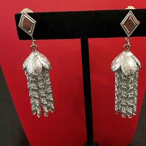 Sarah Coventry & Copper brushed on Turquoise Clip On Earrings. 2 pair. - Picture 10 of 16